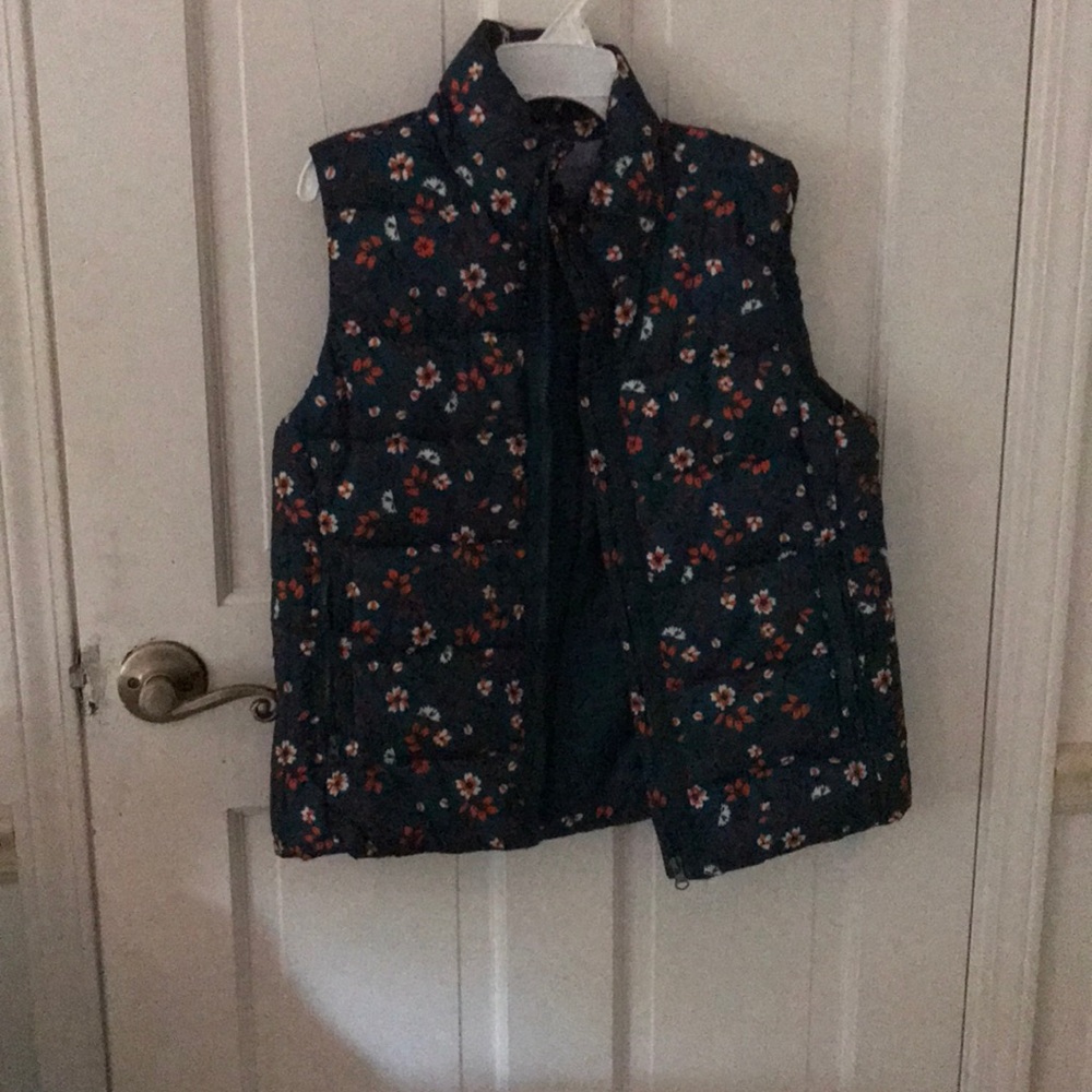 Laura Scott Floral Vest
